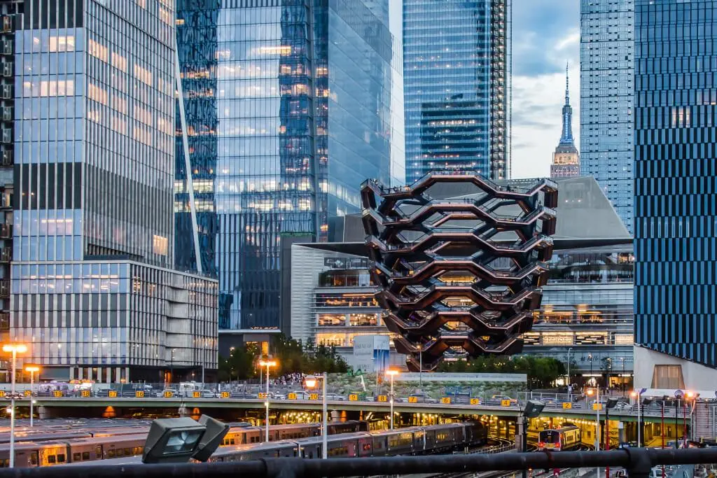 Shine Bright at Hudson Yards — церемония зажжения праздничных огней