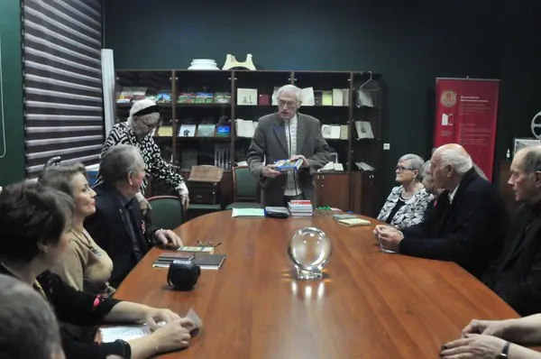 Заседание музыкально-литературной студии "Литератор"