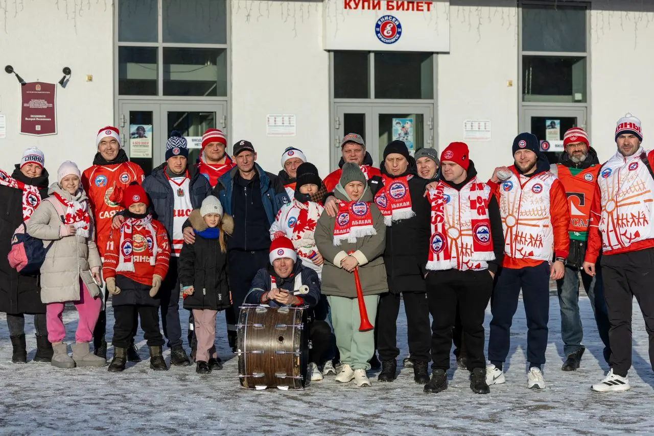 Яркие кадры матча Енисей - Саяны