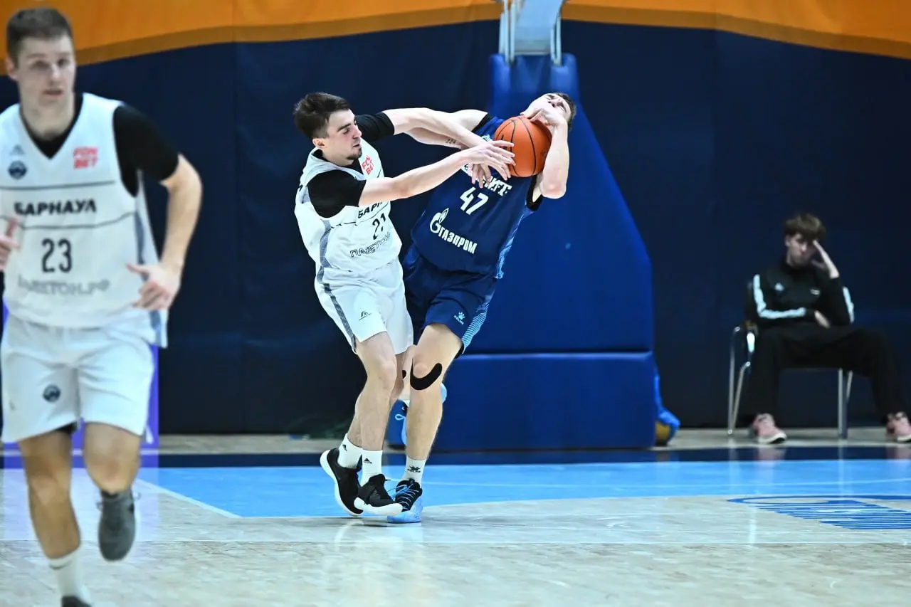 Баскетбольный матч в Барнауле