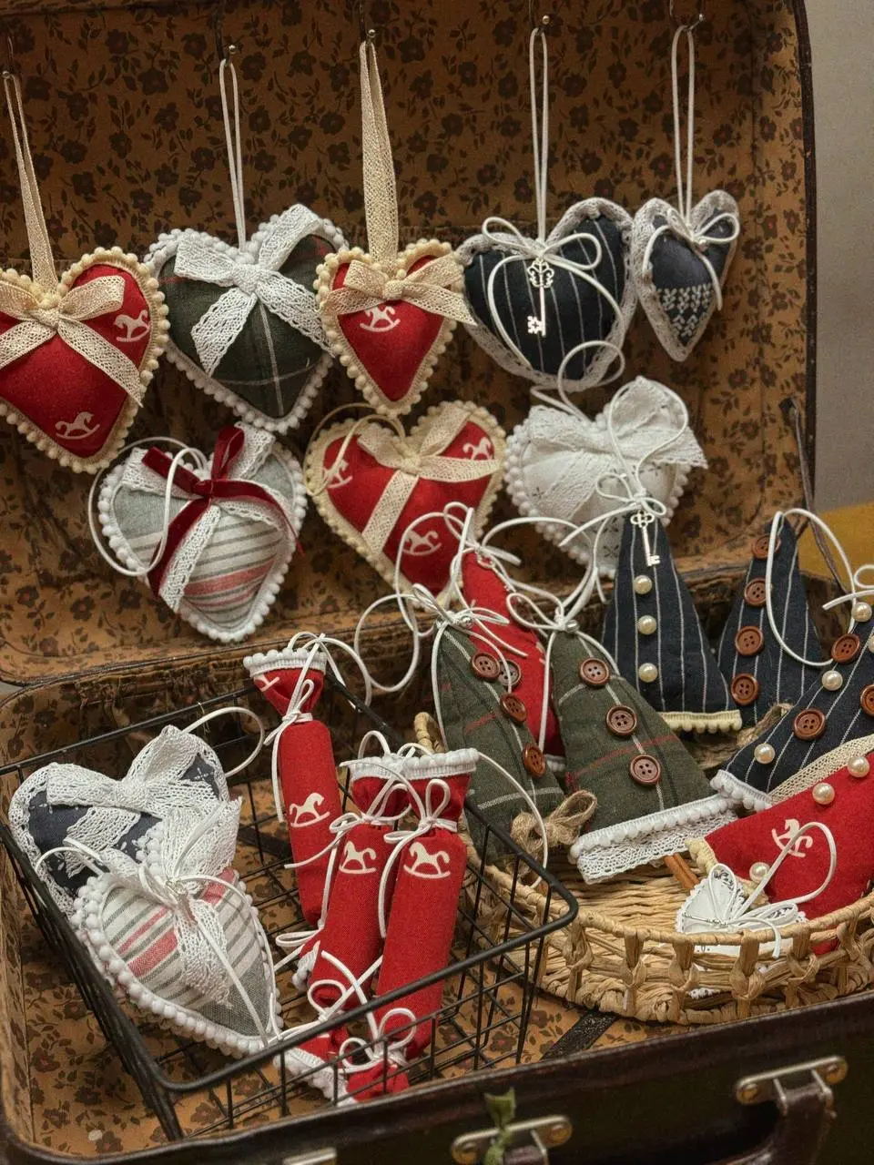 Антресоль открыта сегодня