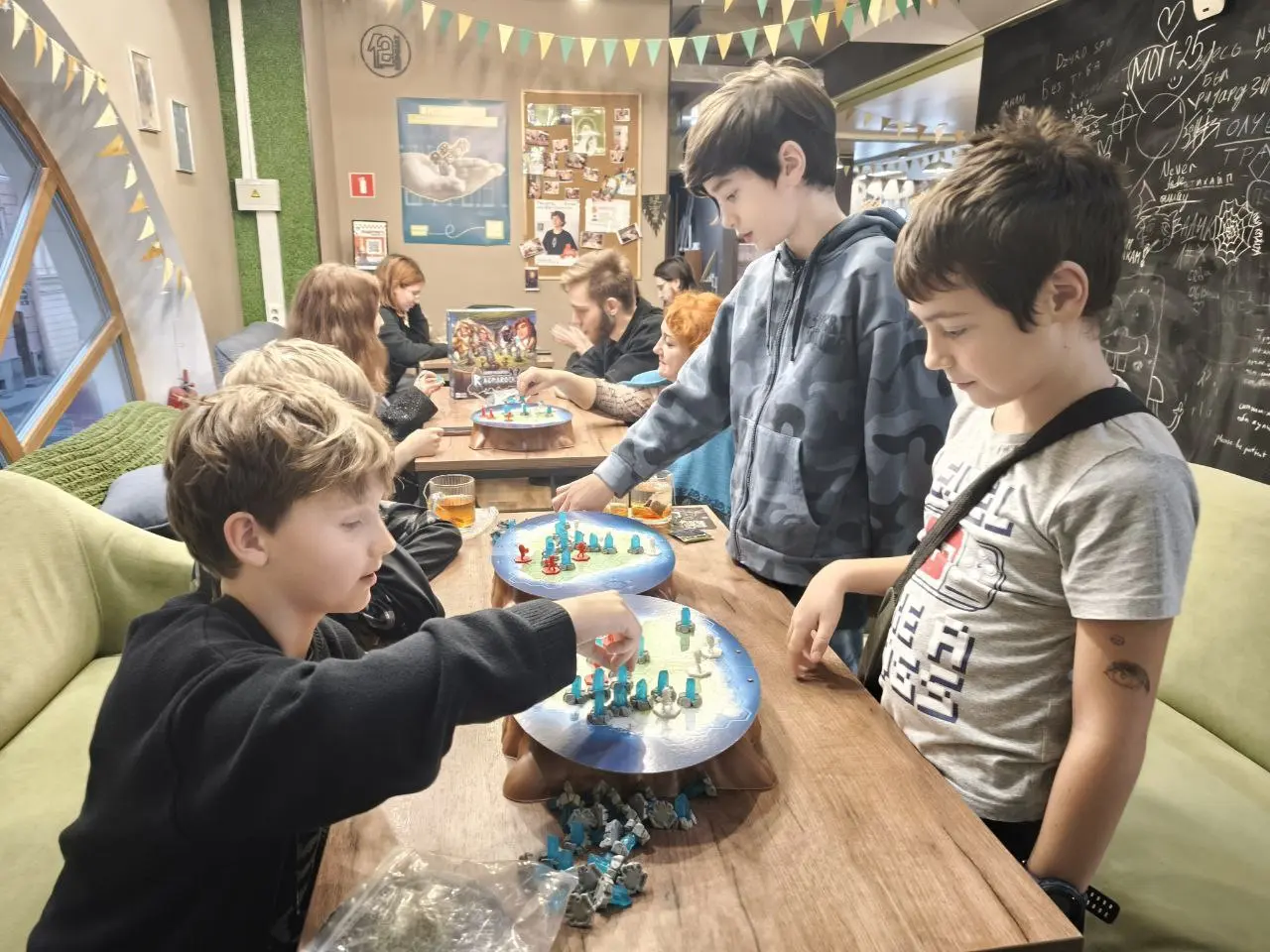 Дуэльный турнир: Трон Кубов, Unmatched, Камни Рагнарёка