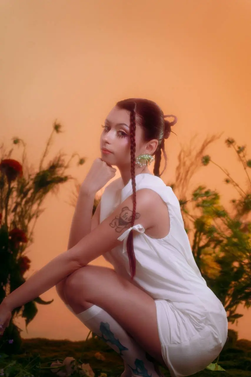 Дора приезжает с сольным концертом