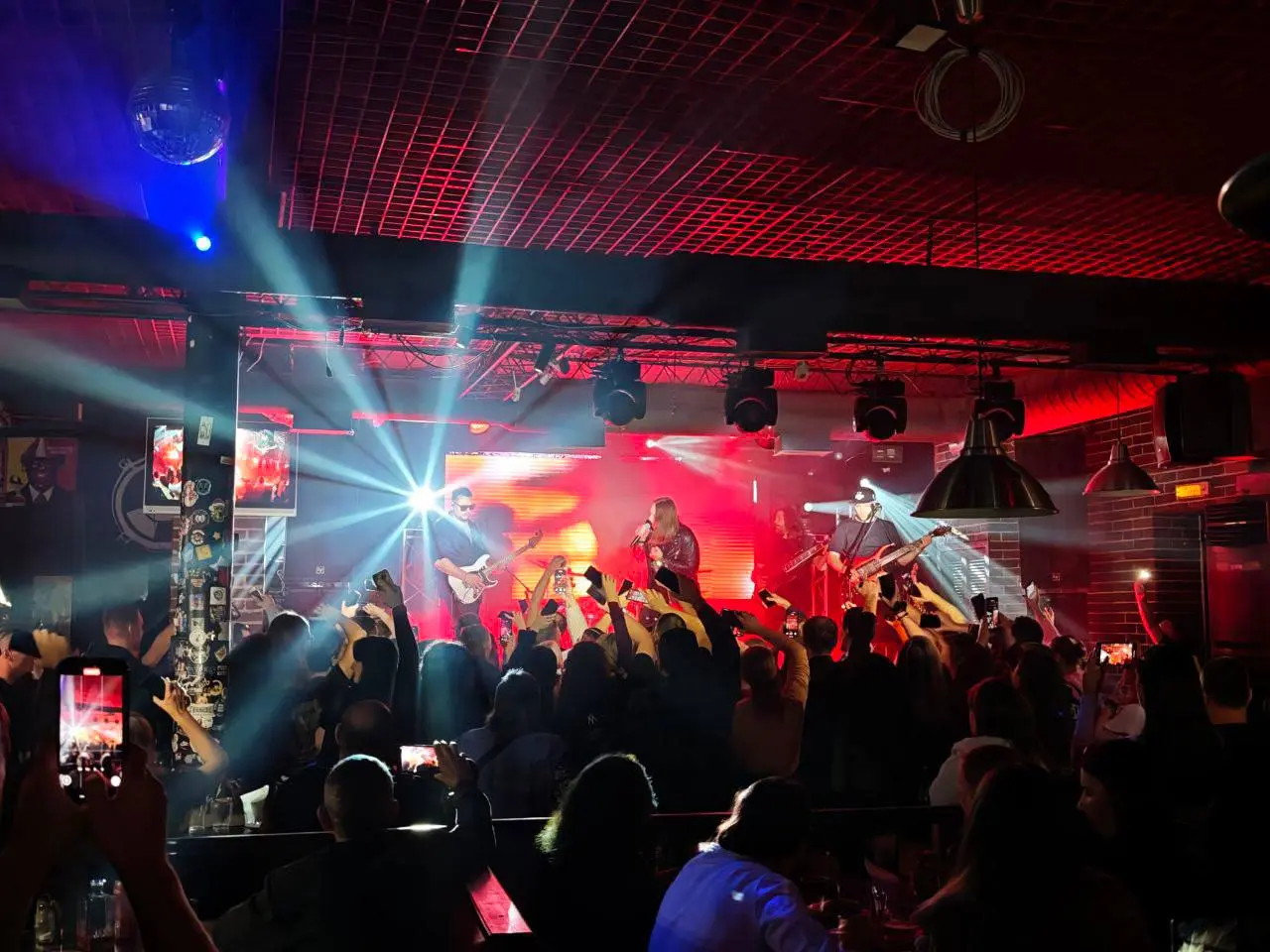 Концерт Дениса Гуженко