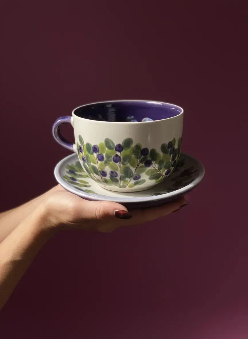 Дома. Но внутри дома тоже должно быть стильно и уютно