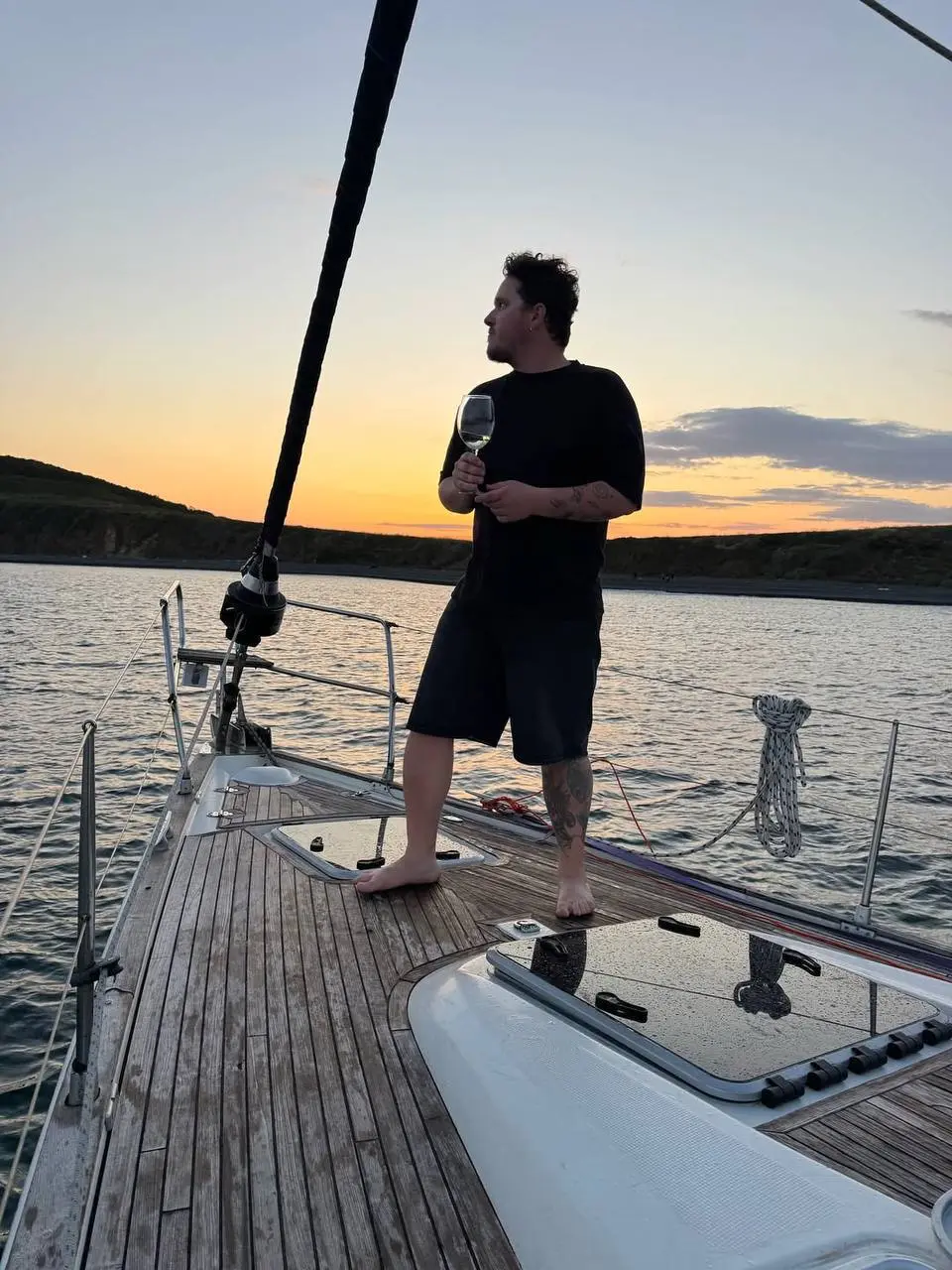 Ихтё поездка яхтенные путешествия: Черное Нечто