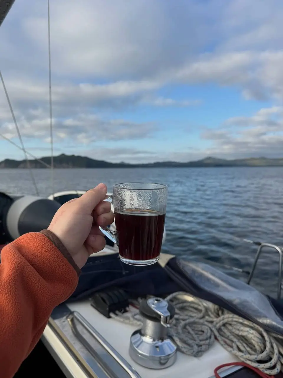 Ихтё поездка яхтенные путешествия: Черное Нечто