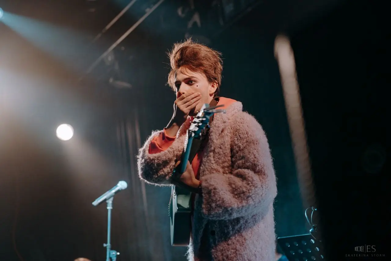 Традиционная акустика — новогодний сольный концерт Ярослава Баярунаса