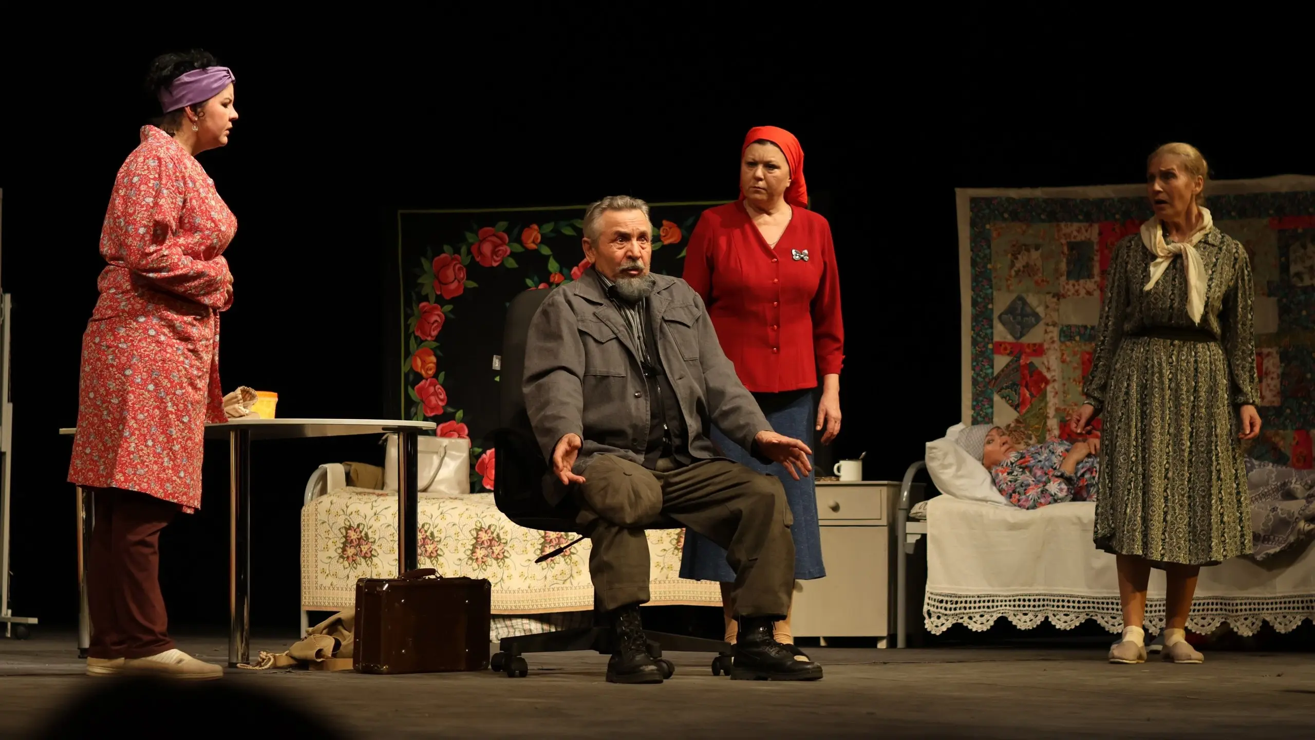 Карчӑксем качча каяҫҫӗ / Выходили бабки замуж