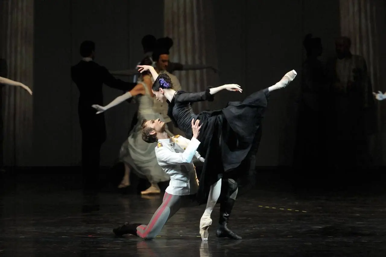 Театральный пролог о балете «Анна Каренина» на сцене Мариинского театра