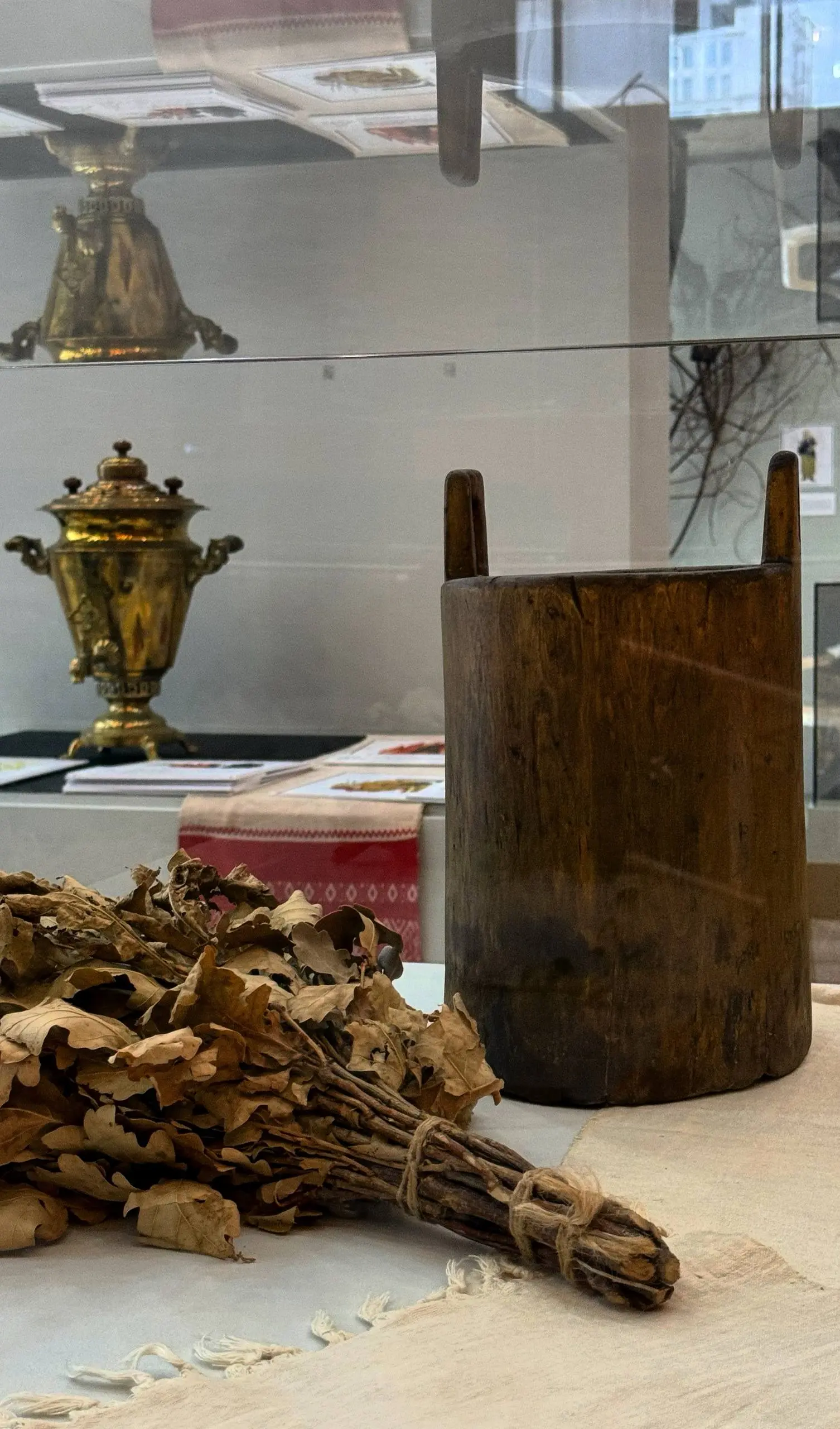 Монтаж выставки «Сущности. Мифология самарских народов»