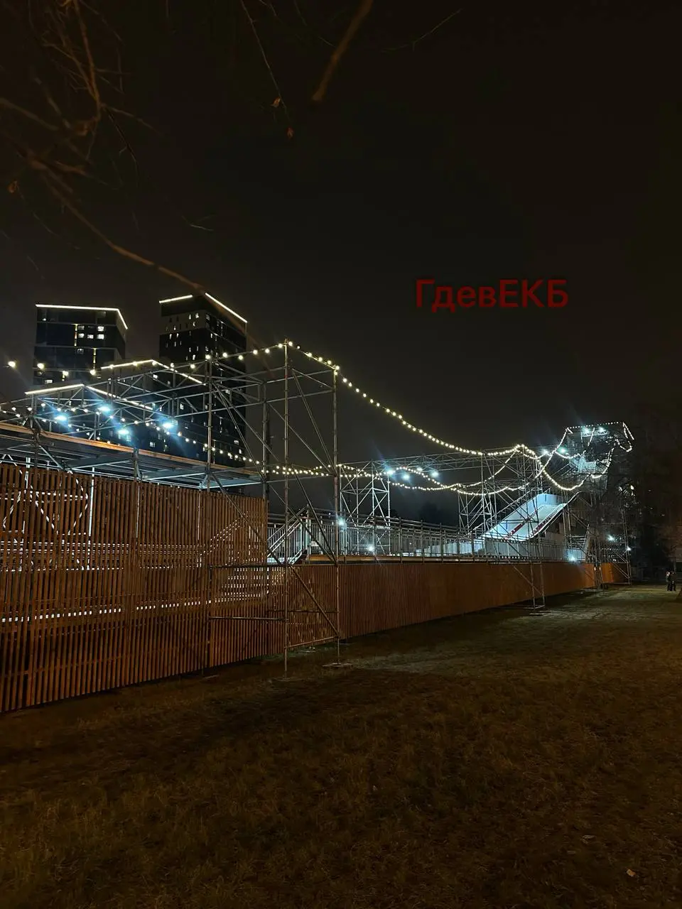 Горка на аллее Маяковского в Екатеринбурге: работа в зимний сезон