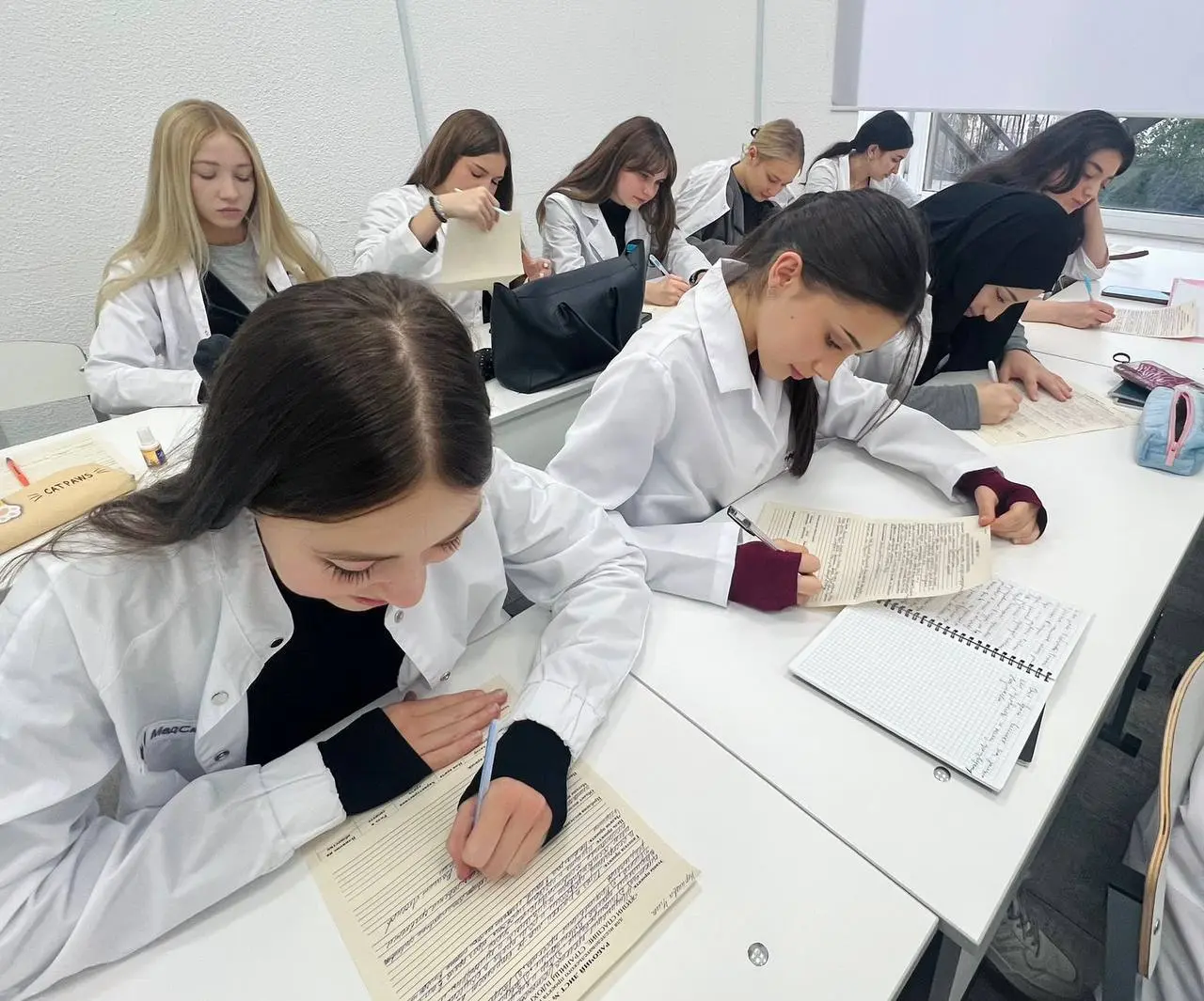 Как стать медработником без ОГЭ и ЕГЭ в Ростове-на-Дону?