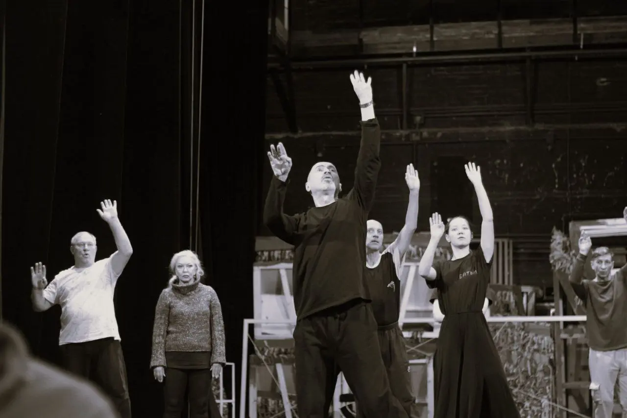 пластического спектакля "Дама с собачкой" в постановке Александра Пучкова