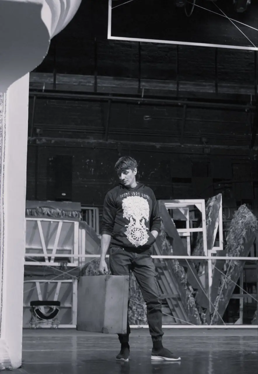 пластического спектакля "Дама с собачкой" в постановке Александра Пучкова