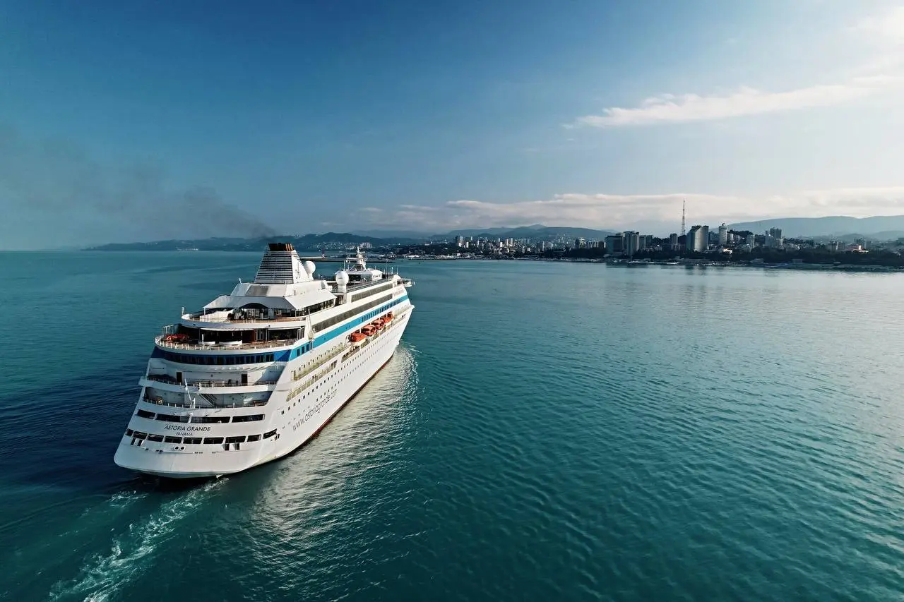 Мини-круизы на лайнере Astoria Grande на 2025 год