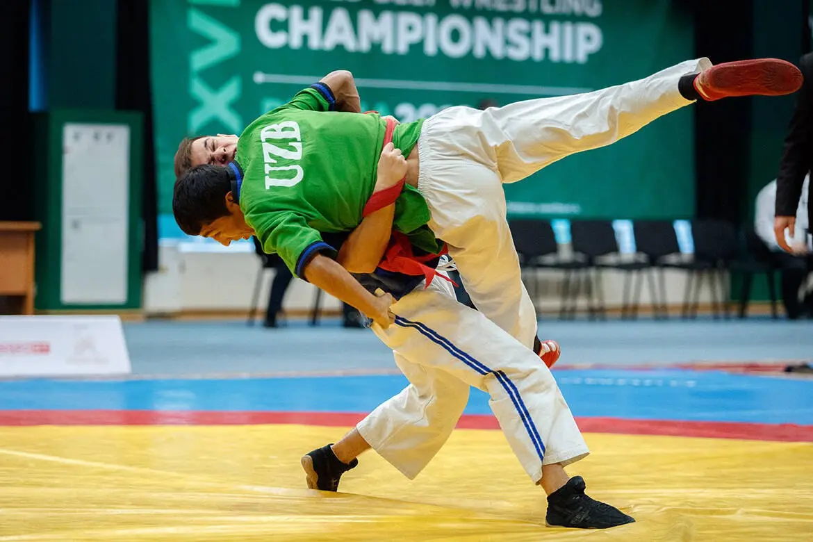 Чемпионат мира по борьбе на поясах: покорят ли татарстанцы золото куреша в ОАЭ