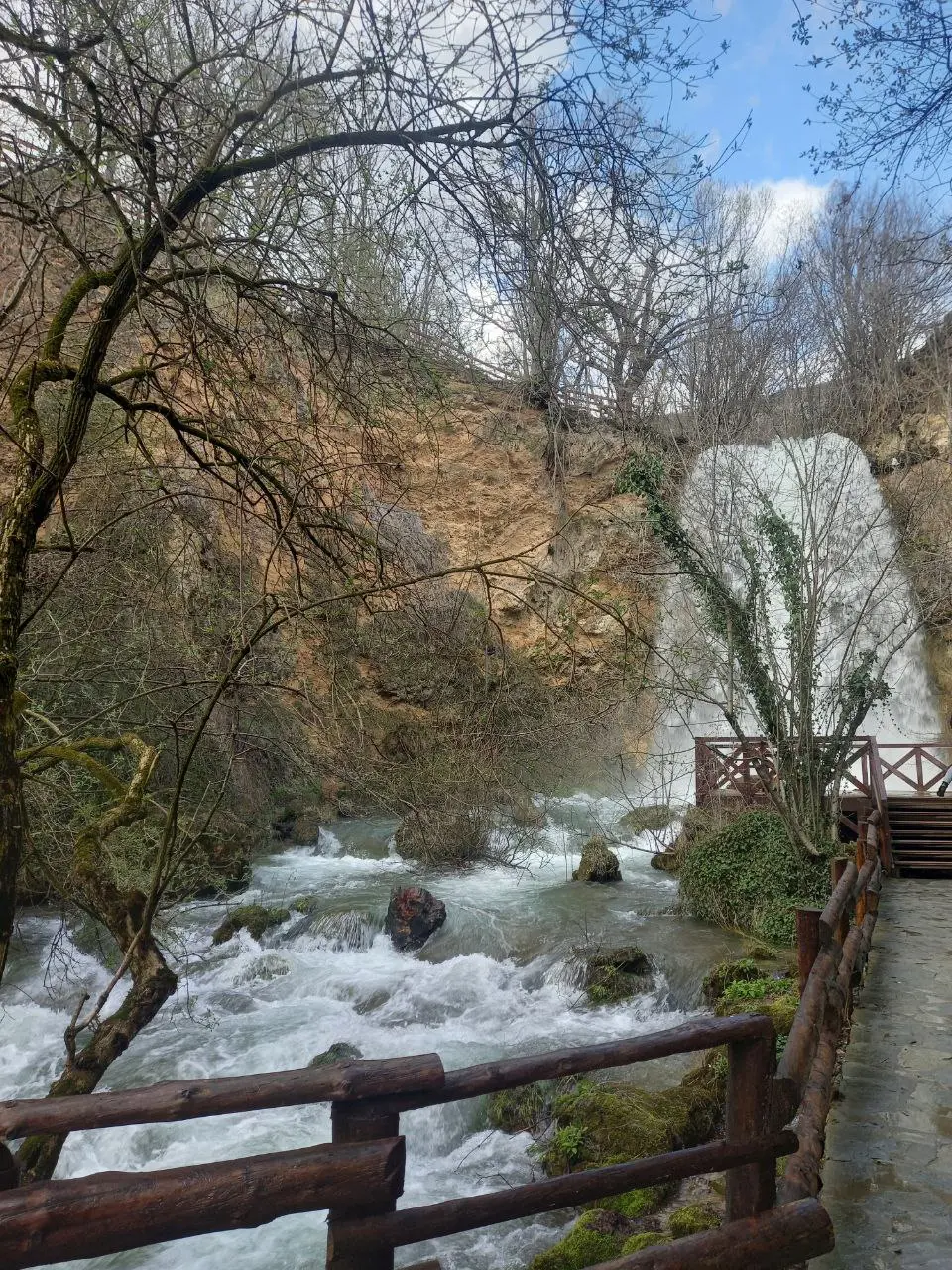 Восточная Сербия: Ресавская пещера, крепость Манасия, водопад Великий Бук
