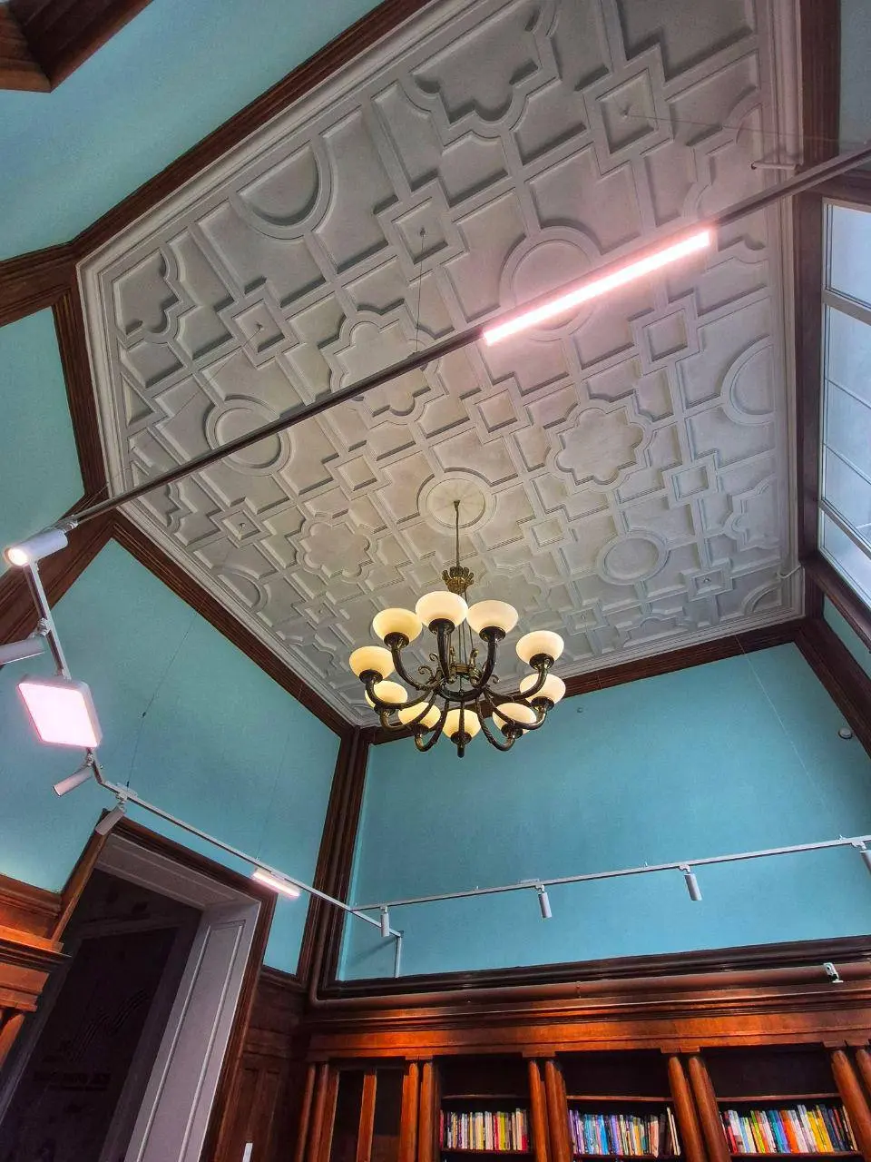 ЛЕГЕНДАРНАЯ ЛЕНИНКА: ЭКСКУРСИЯ В ГЛАВНУЮ БИБЛИОТЕКУ СТРАНЫ