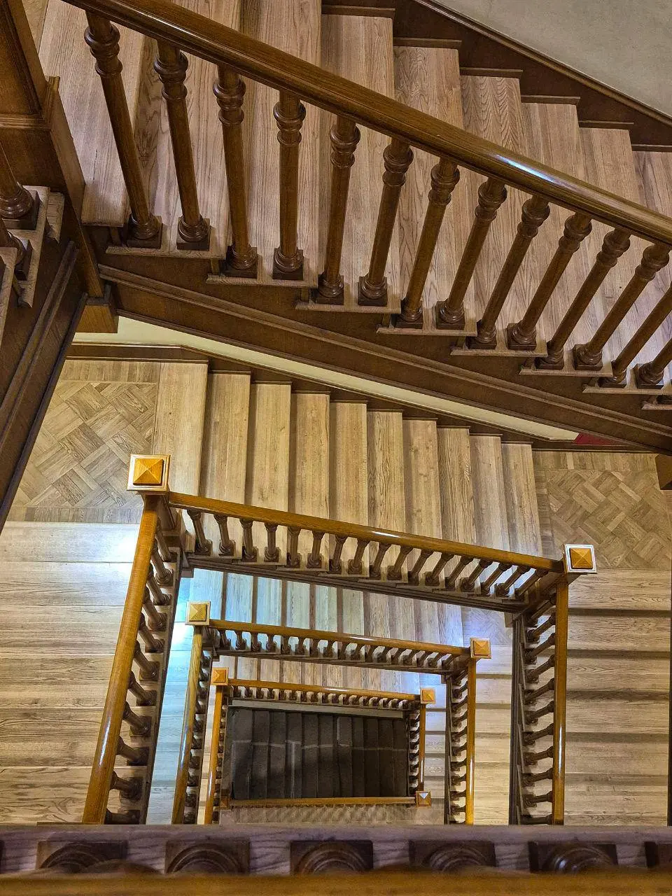 ЛЕГЕНДАРНАЯ ЛЕНИНКА: ЭКСКУРСИЯ В ГЛАВНУЮ БИБЛИОТЕКУ СТРАНЫ