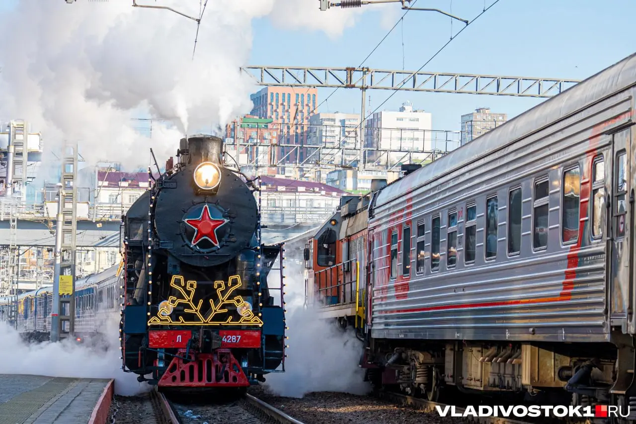 Поезд Деда Мороза отправился по России из Владивостока