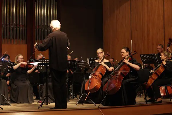 Музыка Аргентины и России. Сочинский симфонический оркестр