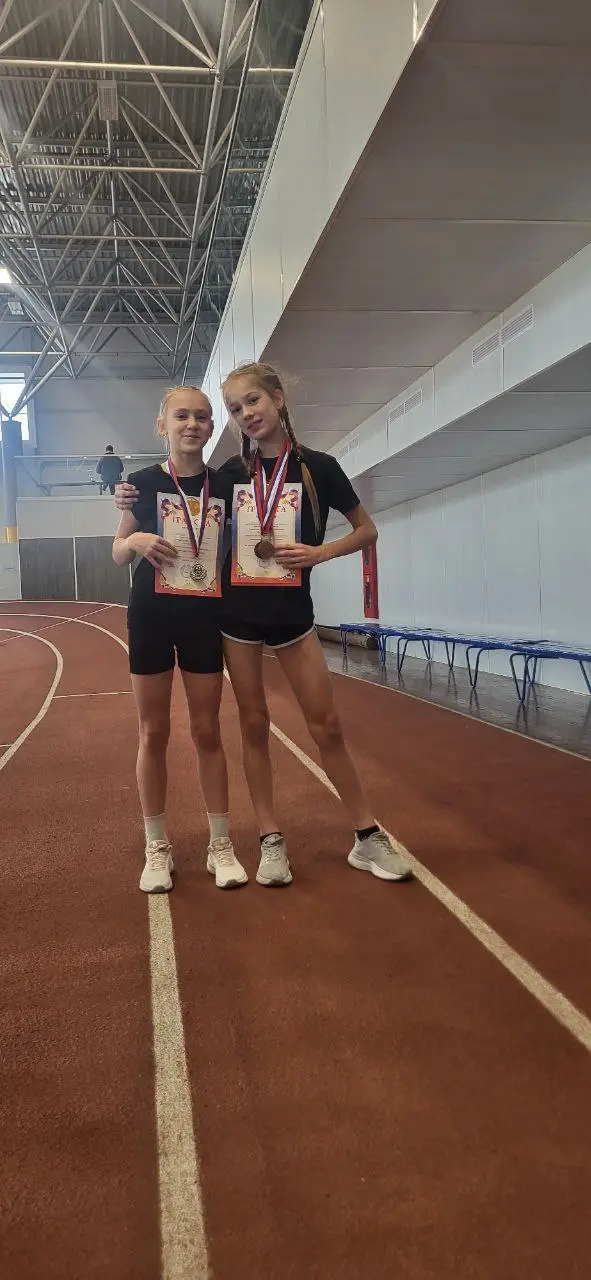 ПРО УСПЕХИ ЮНЫХ ЛЕГКОАТЛЕТОВ