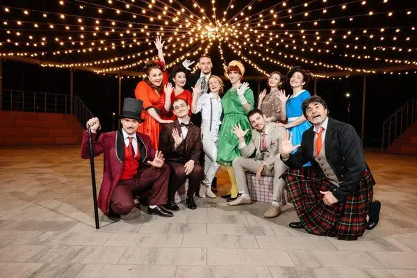 Здравствуйте, я ваша тетя!