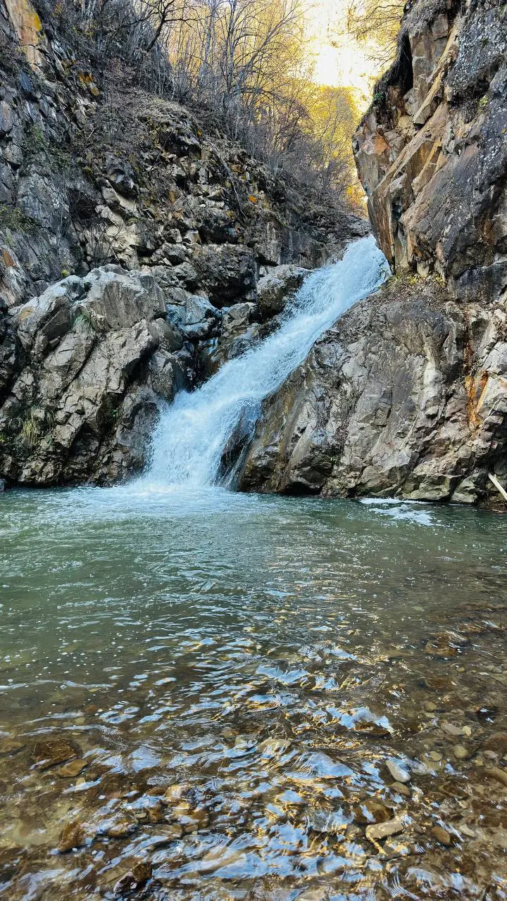 Экскурсия на Гум баши с заездом на Шоанинский храм, сырная пещера, Маринский водопад и нарзан