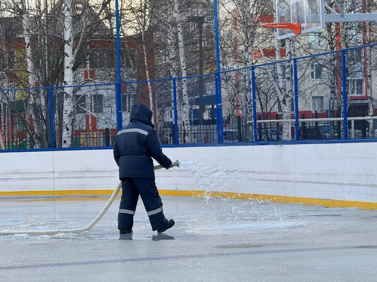 ⛸ Сургут готовится к открытию катков