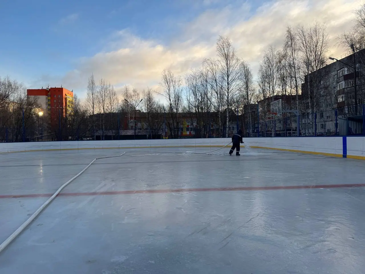 ⛸ Сургут готовится к открытию катков