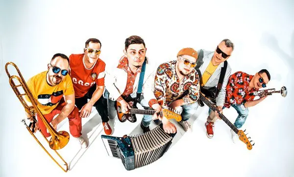 Рви меха — оркестр концерт