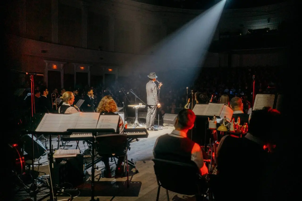 Золотой голос ХХ века – праздничная программа-посвящение Фрэнку Синатре