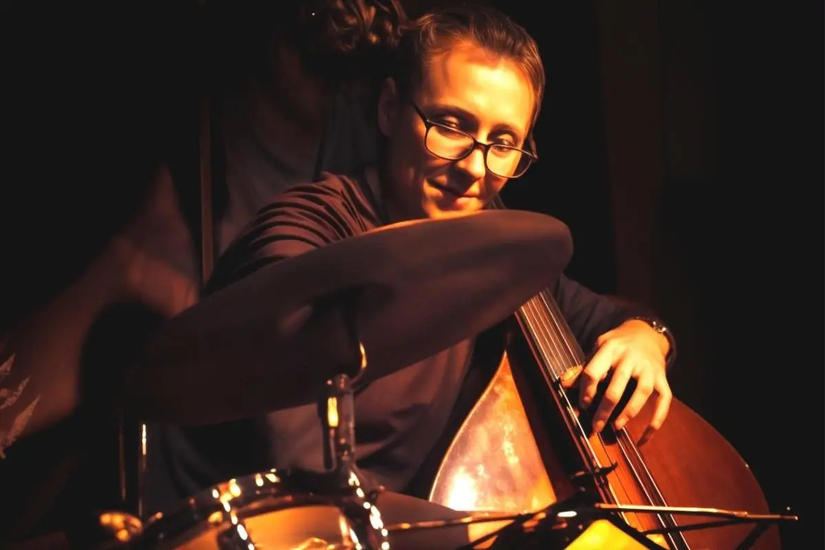 COOL JAZZ TRIO: Традиционный джазовый вечер в «В Вине»