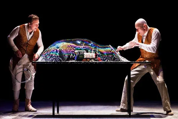 Clinc: Легендарное шоу мыльных пузырей