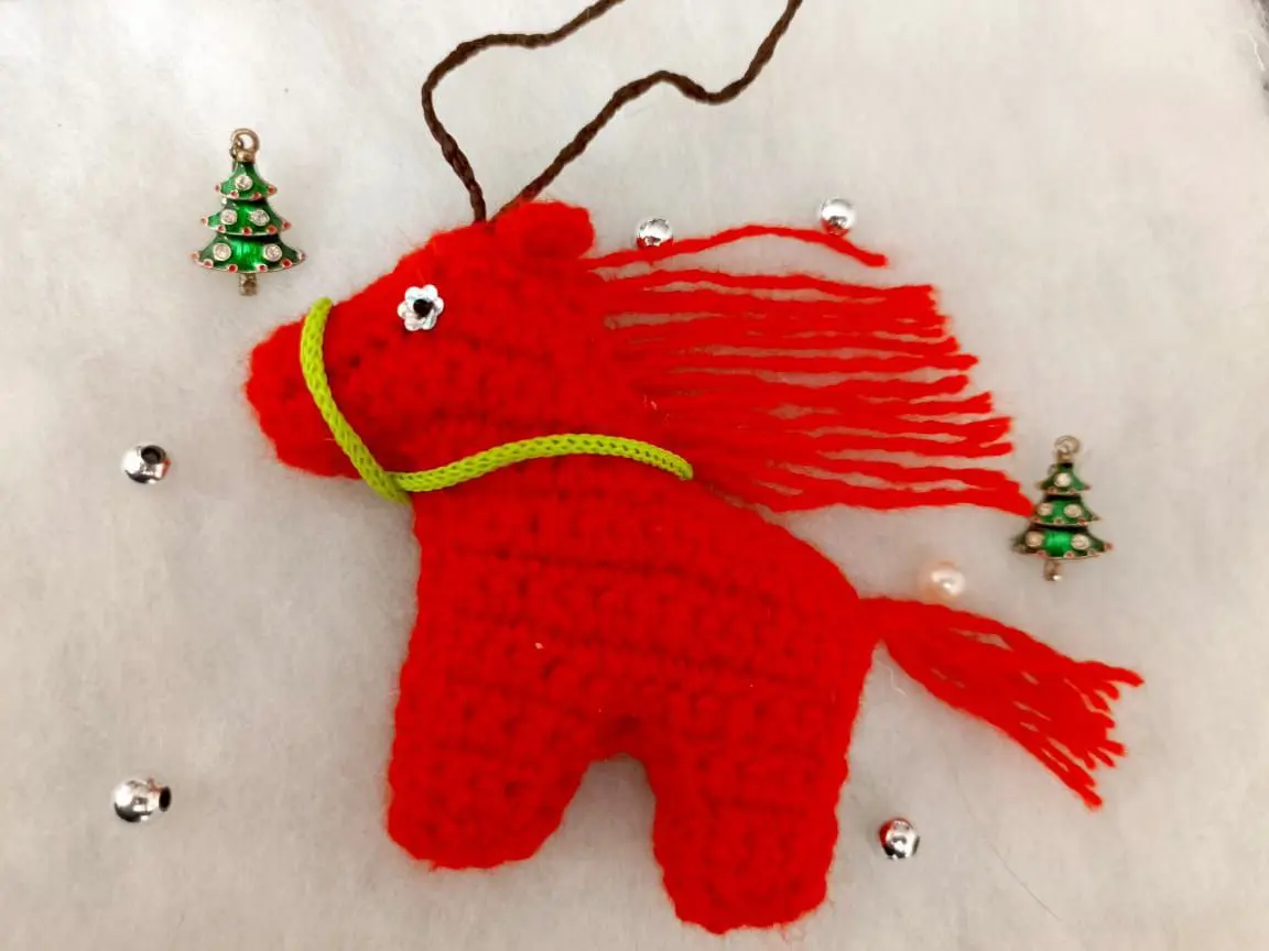 Декабрь - месяц мастер-классов: Вяжем крючком огненную лошадку