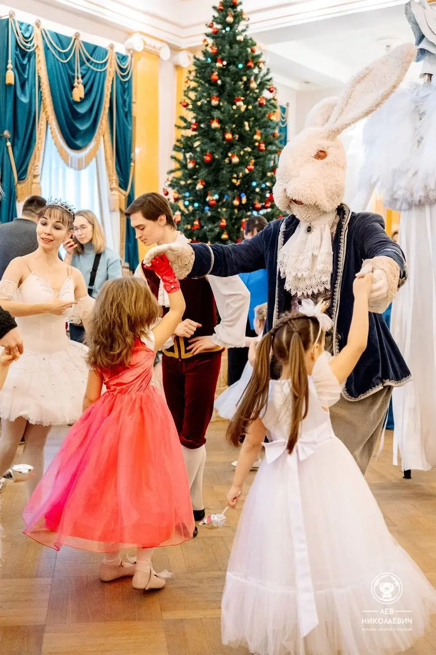Зимний Бал Льва Николаевича