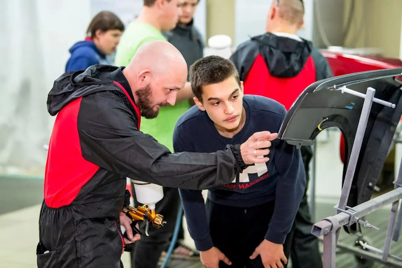 Внедрение стандартов на рынке труда в автомобильной отрасли