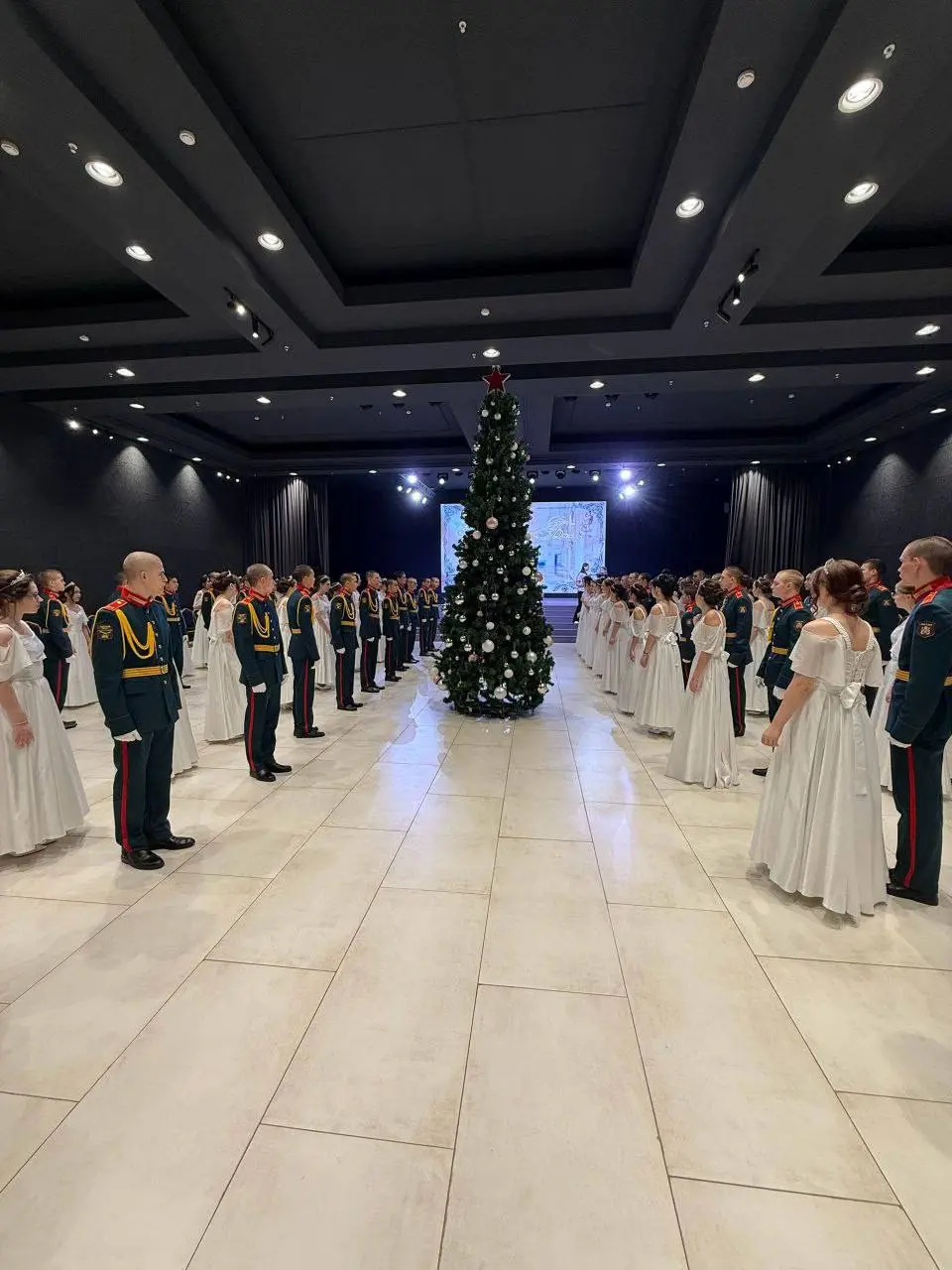 Международный Кремлевский благотворительный кадетский бал