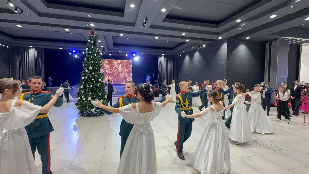 Международный Кремлевский благотворительный кадетский бал