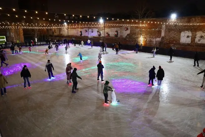 Вечеринка на «Катке у моря»