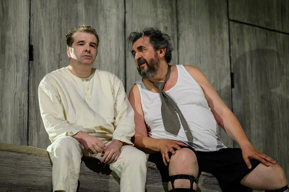 Скидка 50% в МХТ им. Чехова на спектакль «Самоубийца»