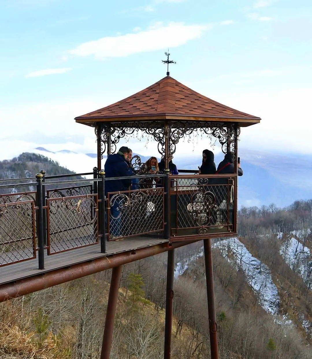 Скала Чертов Палец, Савранская канатная дорога +Лаго-Наки