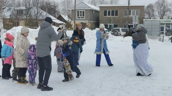 Игровая программа "Мороз потехам не помеха"