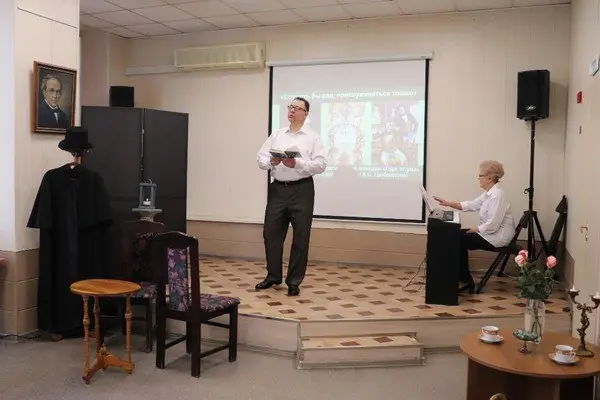 Хочу я быть певцом и гражданином…