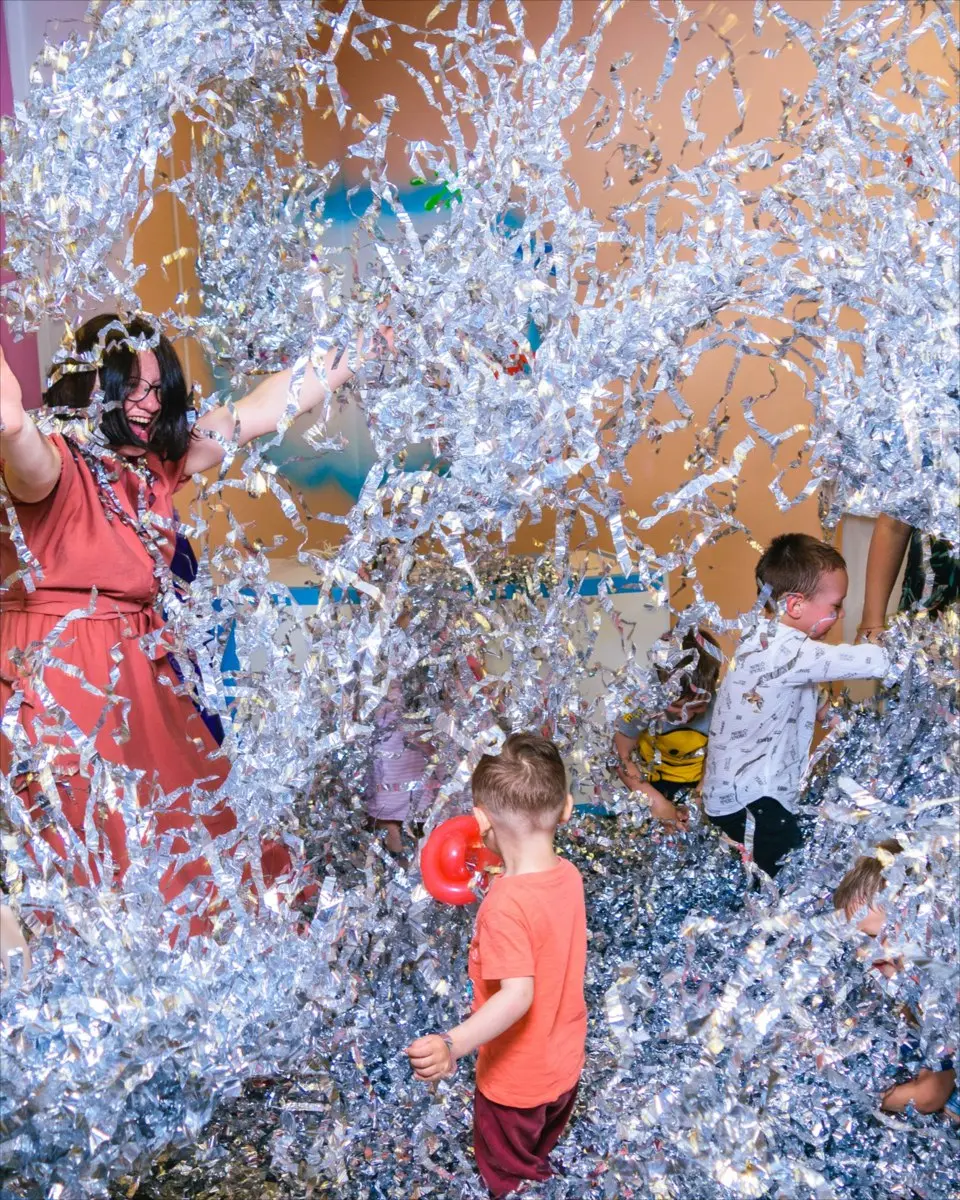 Праздничная программа ко Дню Матери