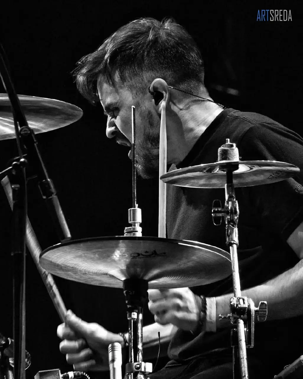 Александр Аверьянов - ударные