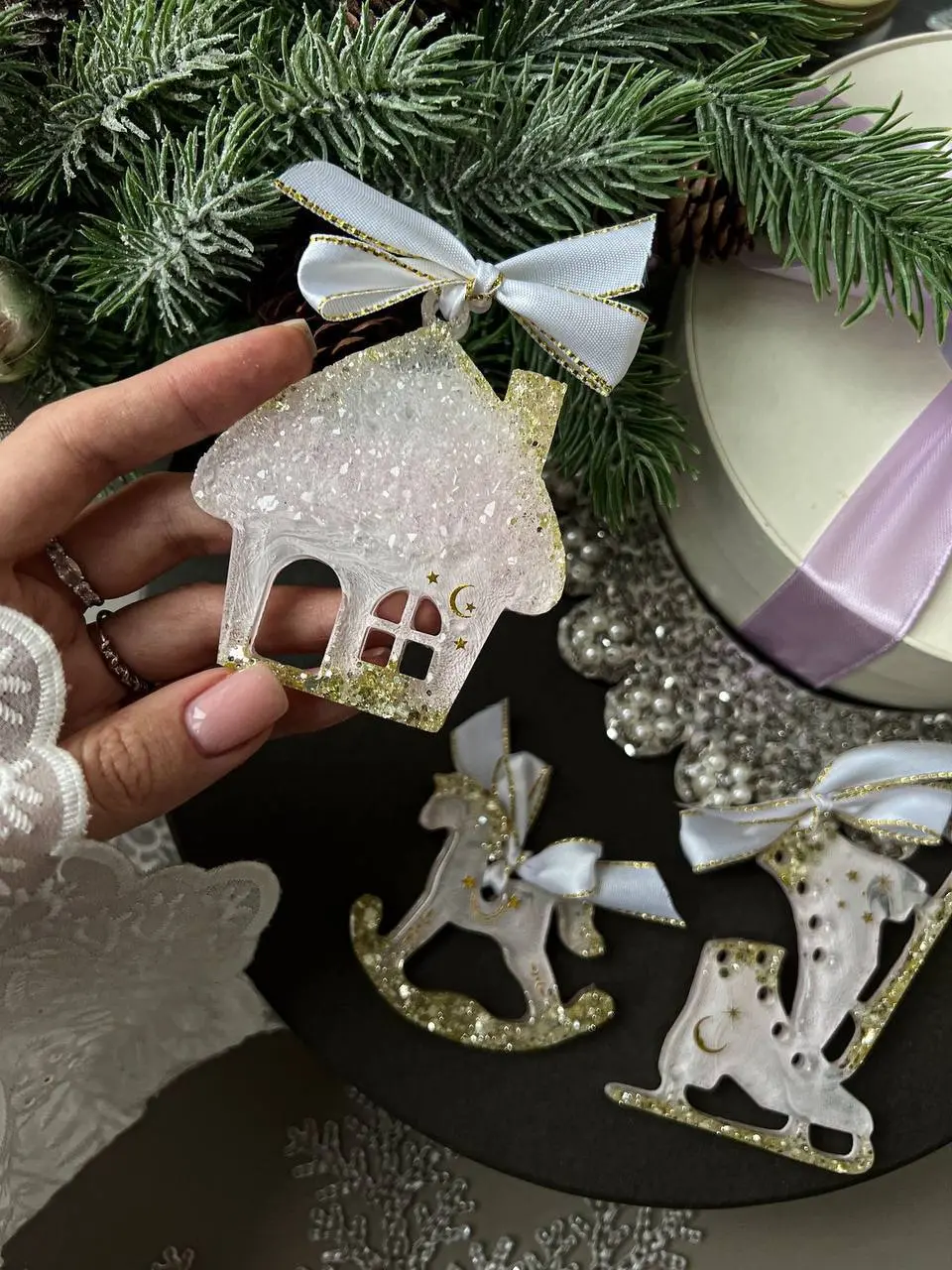 Ёлочные игрушки из эпоксидной смолы