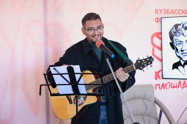 Клуб "Читающий понедельник"