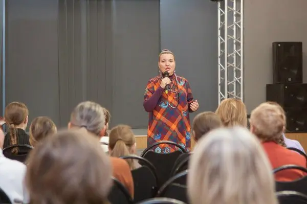 Методика работы с казачьим ансамблем. Сценическое воплощение фольклора